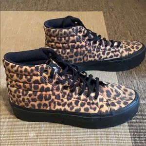Vans! Leopard print with platform